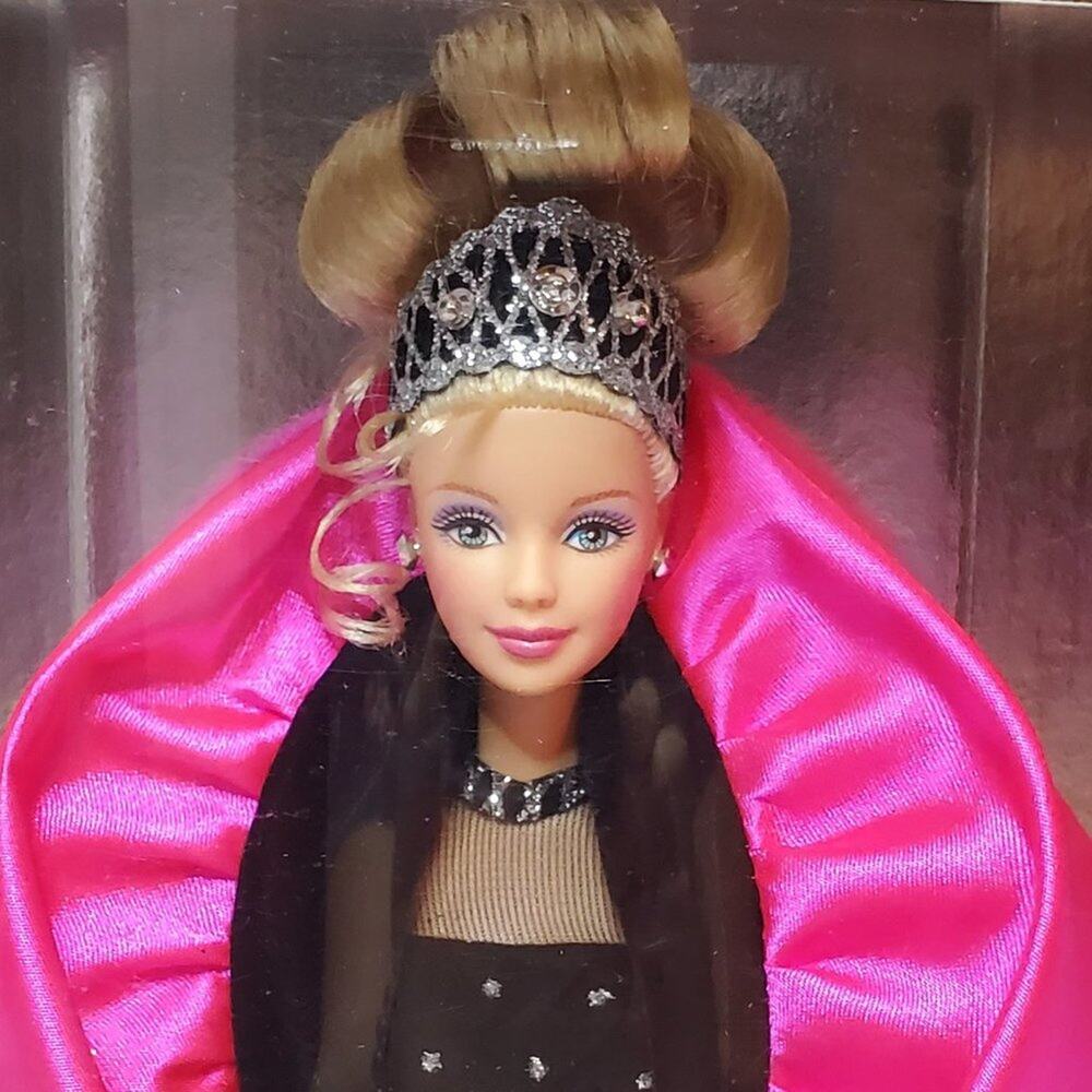 Mattel 1998 Happy Holidays Barbie Special Edition Collectible Doll NRFB - Picture 6 of 11